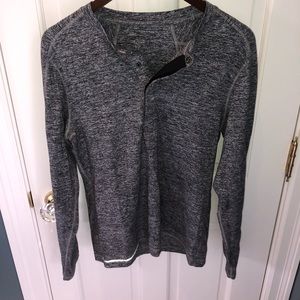 Men’s Lululemon long sleeve